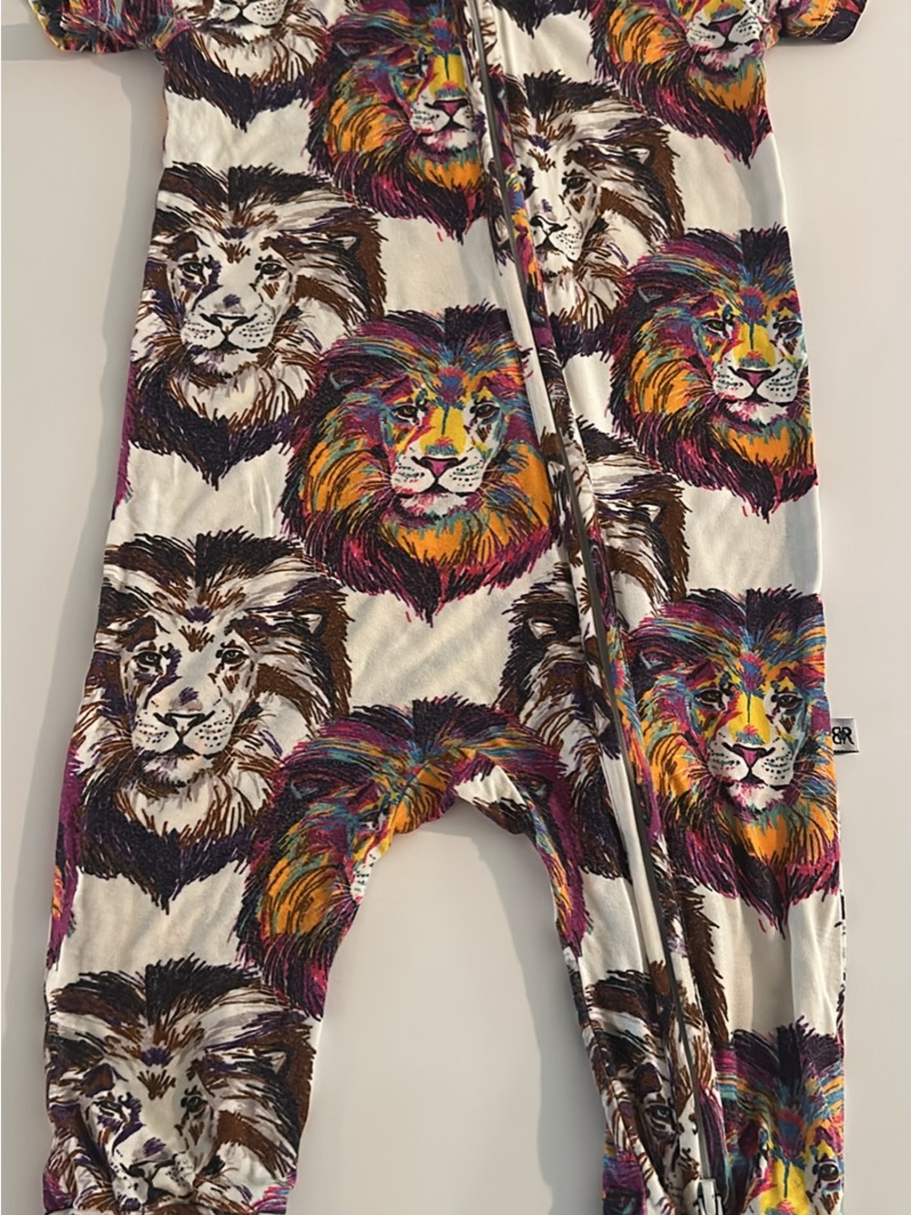BUMS & ROSES Lion Print Zipper Onsie - Picture 1 of 3